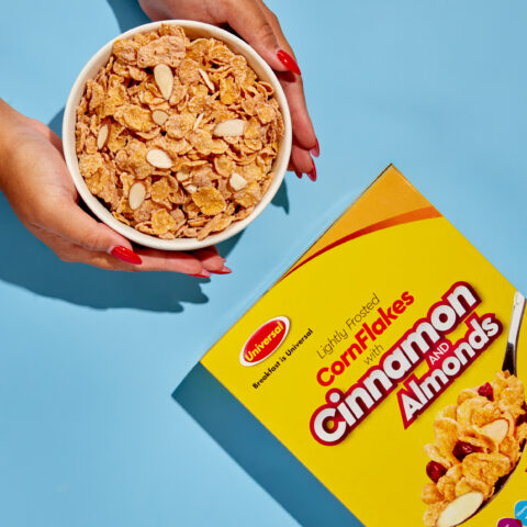 Universal-Cereals-Cinnamon-Almonds